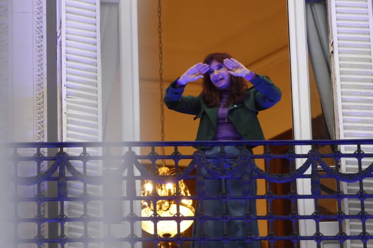 Cristina Kirchner recibe una pensión de $16 millones tras fallo judicial