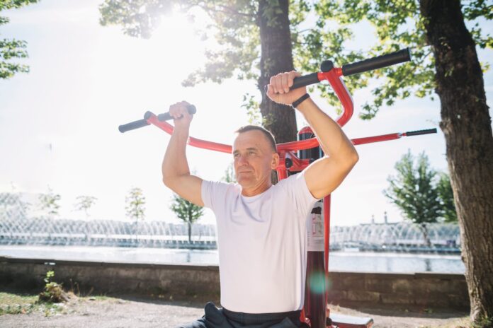 El Entrenador Álvaro Puche Desafía el Mito de Caminar para Mantenerse Saludable