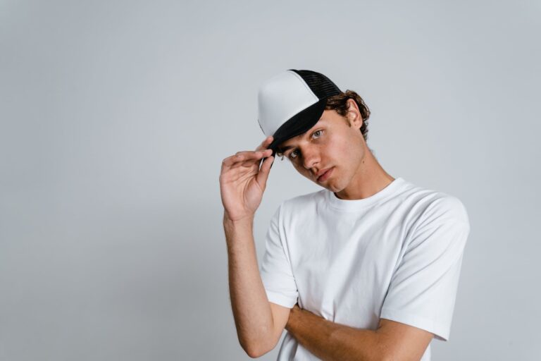 La Gorra: Un Accesorio que Expresa Identidad y Aumenta la Confianza