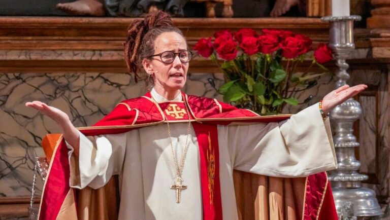 Sunniva Gylver: La Obispa que Rompe Moldes en la Iglesia Noruega