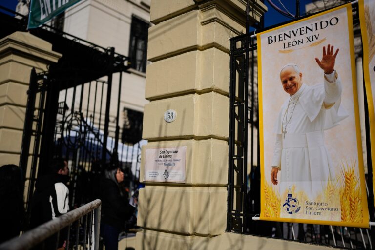 Anticipan Feriado Nacional por Visita Papal que Atraerá Millones a Luján