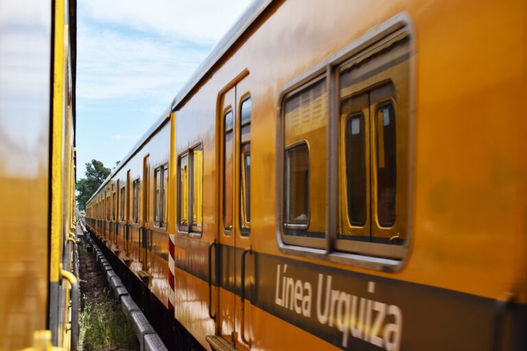 Tren Urquiza reduce servicio tras hallazgo de un jubilado sin vida