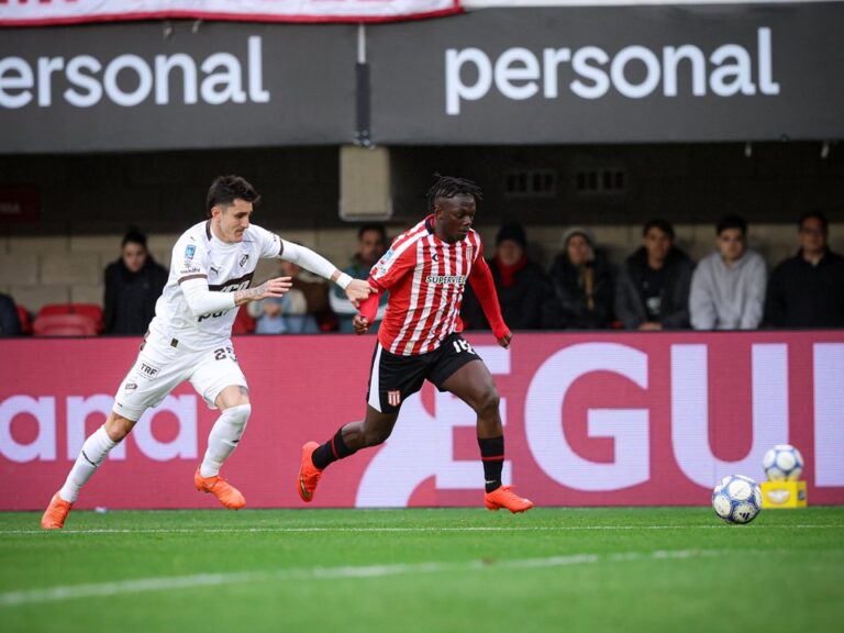 Estudiantes logra una victoria crucial ante Platense y se acerca a los playoffs