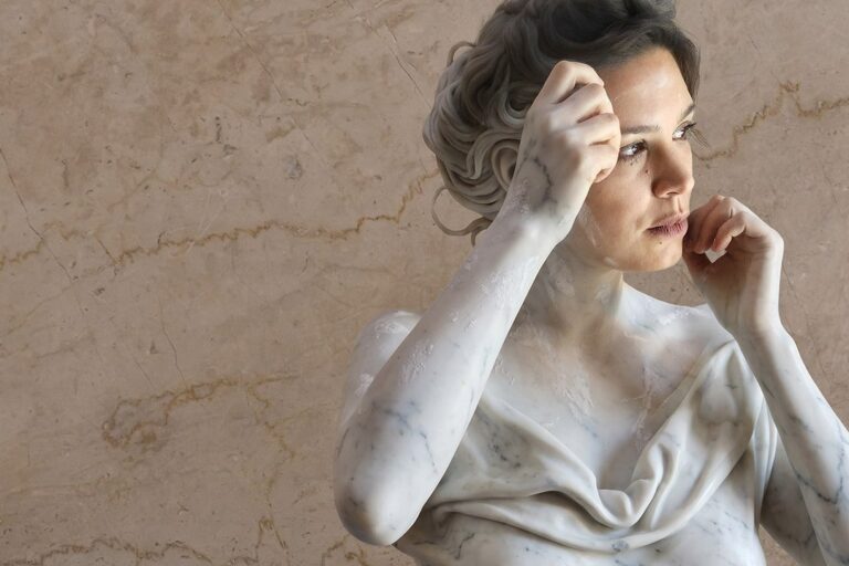 Vanesa González revive a Lola Mora en un musical sobre la pionera escultora argentina