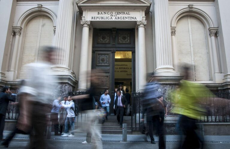 El Banco Central advierte sobre la morosidad vinculada a la expansión del crédito