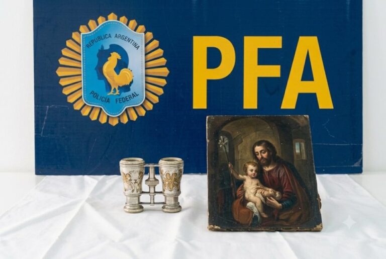 Recuperan valiosas piezas robadas del Museo Nacional de Arte Decorativo