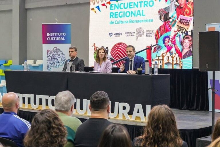 Cultura Bonaerense en Acción: Encuentro Regional Liderado por Julián Álvarez y Florencia Saintout