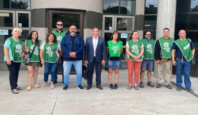 Crisis en San Luis: Empleados estatales piden ayuda alimentaria al sindicato
