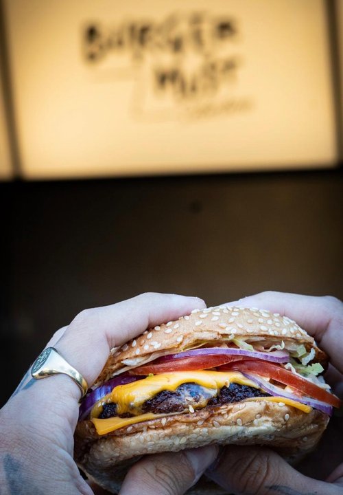 Burgermust Selection: Hamburguesas de Estilo Wagyu Arriban a Bella Vista