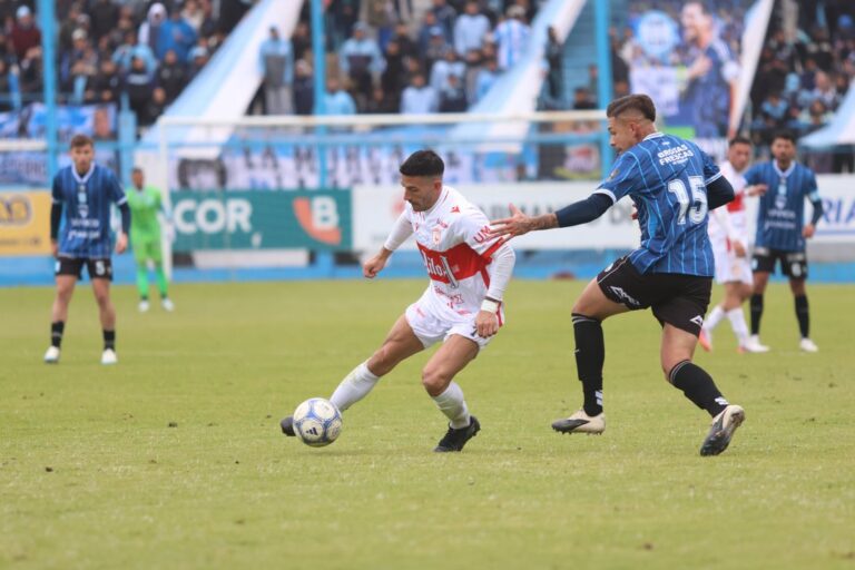 Deportivo Morón Regresa a la Cima de la Primera Nacional Tras Victoria sobre Racing de Córdoba