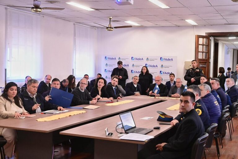 Vélez Sarsfield se suma a la cima de la Zona A tras vencer a Estudiantes