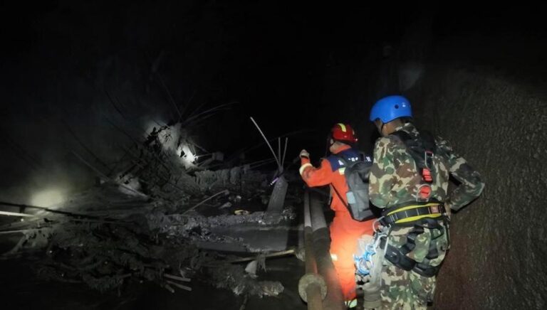Nepal enfrenta una crisis humanitaria tras devastadora avalancha: más de 1.100 muertos y miles de desaparecidos