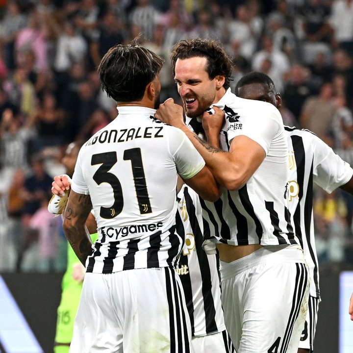 La Juventus y el Milan empatan en un emocionante duelo que los mantiene en la pelea por la Champions