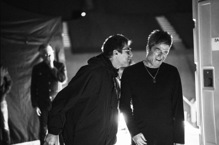 Oasis: Don’t Look Back in Anger, un documental que explora la música y la redención