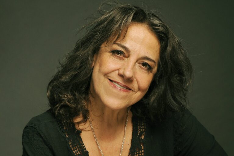 Julia Calvo: De «Misery» a su deseo de actuar en España, una mirada profunda a su carrera