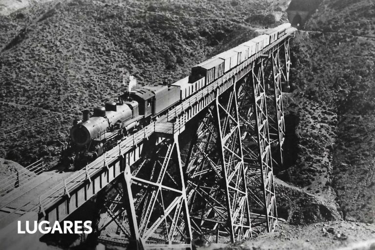 El Tren a las Nubes: Un Viaje entre la Ingeniería y la Naturaleza