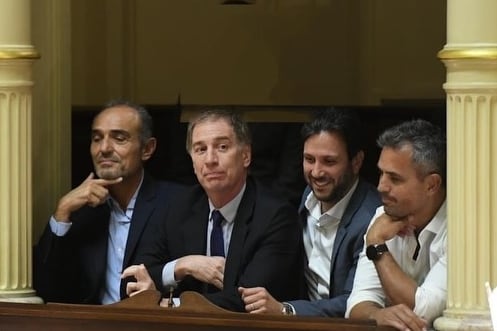 El Gobierno se Prepara para Enfrentar una Difícil Sesión Legislativa