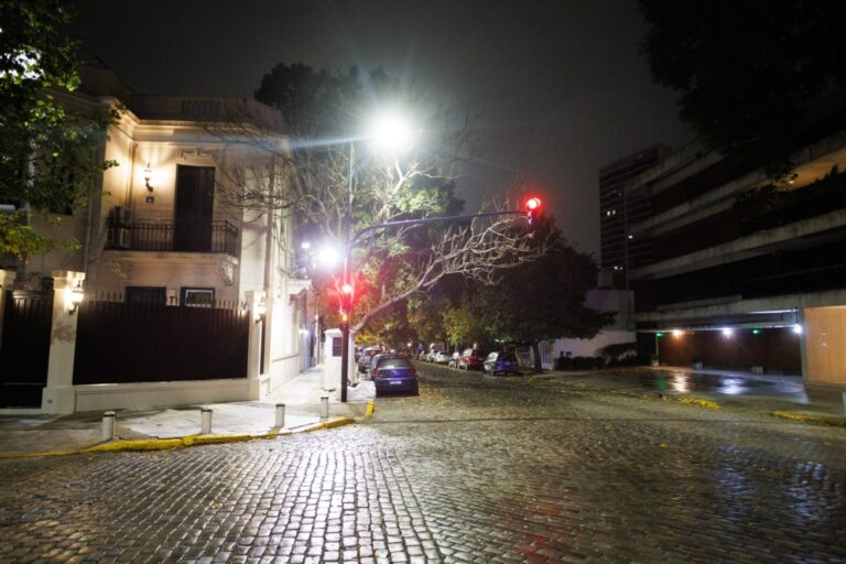 El Gobierno Porteño Aumenta la Iluminación Peatonal con 11,000 Nuevas Luminarias