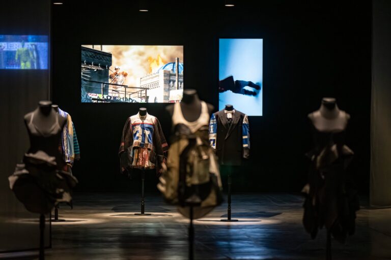 El Arte y el Diseño se Fusionan en Innovadoras Muestras