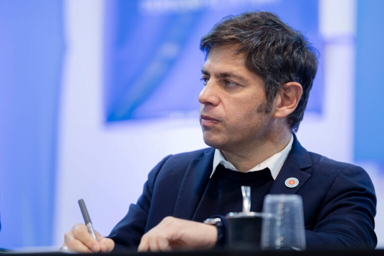 Kicillof se Reúne con Gobernador de Misiones y Yerbateros en el Marco de su Candidatura 2027