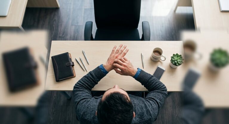 ¿Qué Significa el Picor en la Mano Izquierda? Creencias y Realidades
